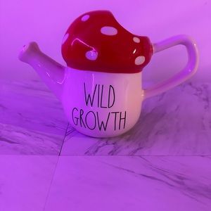 WILD GROWTH cute water can limited edition red & white mushroom